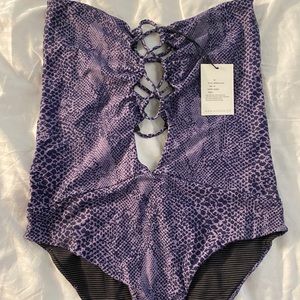 ACACIA Bronx one piece in Samba